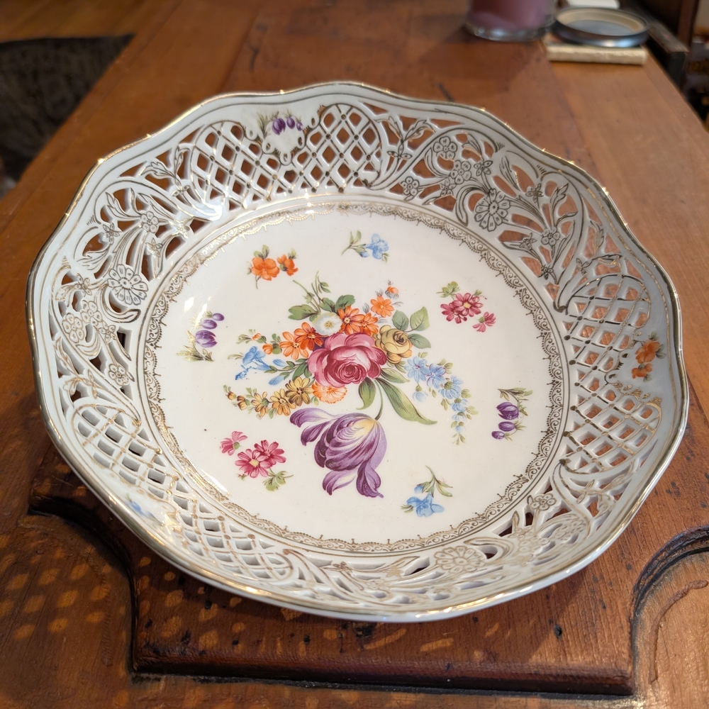 Floral Porcelain Dinner Plate - Picture 3 of 8